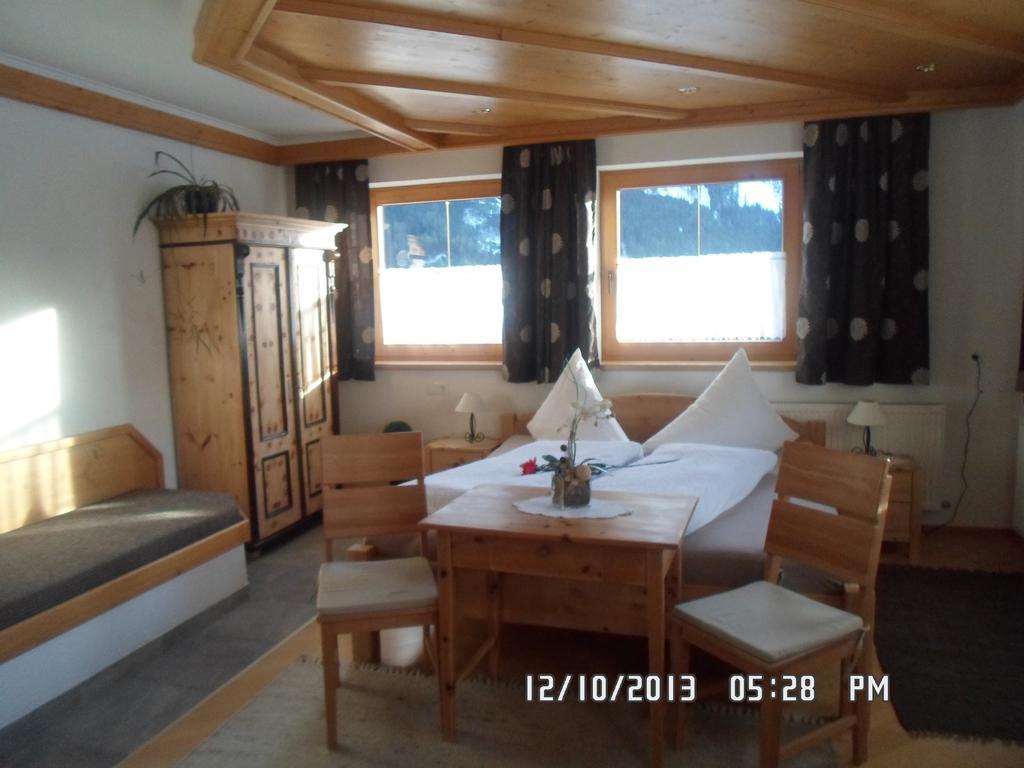Ferienwohnung Haus Kröll Elisabeth Zell am Ziller Zimmer foto