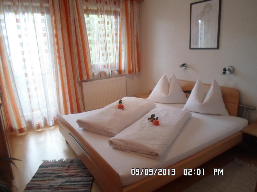 Ferienwohnung Haus Kröll Elisabeth Zell am Ziller Zimmer foto